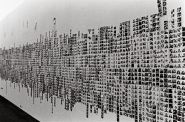 Franco Vaccari, "Esposizione in tempo reale N. 4. Lascia sulle pareti una traccia fotografica del tuo passaggio" (Biennale d'Arte di Venezia, 1972)